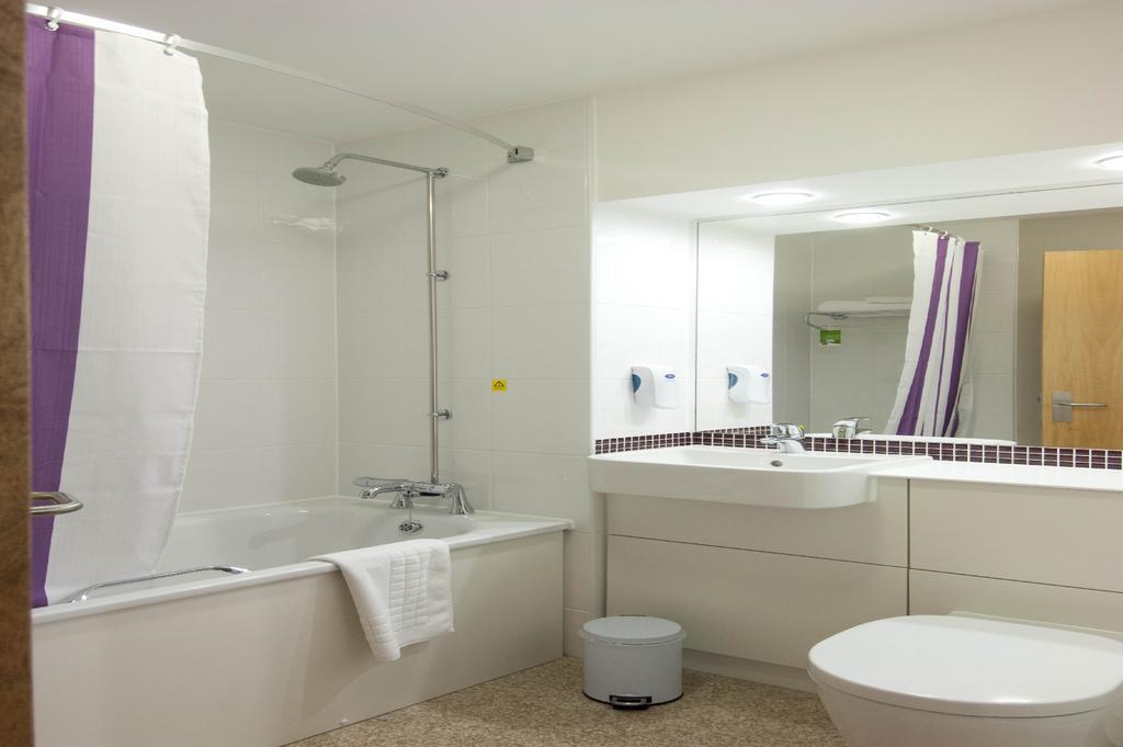Premier Inn Leicester Fosse Park Exterior photo